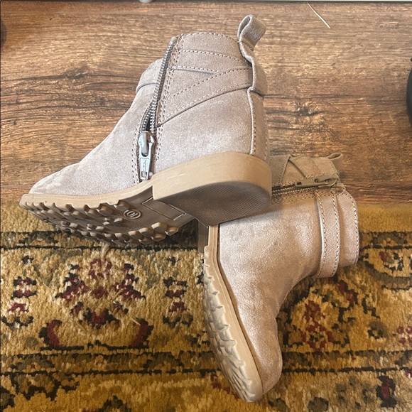 Lot of Girls Size 10 shoes - Picture 7 of 12